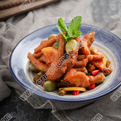 What industries are bag-feeding packaging machines suitable for?